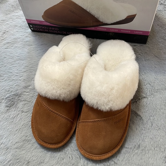 Nuknuuk - Leather Slippers - Picture 3 of 6